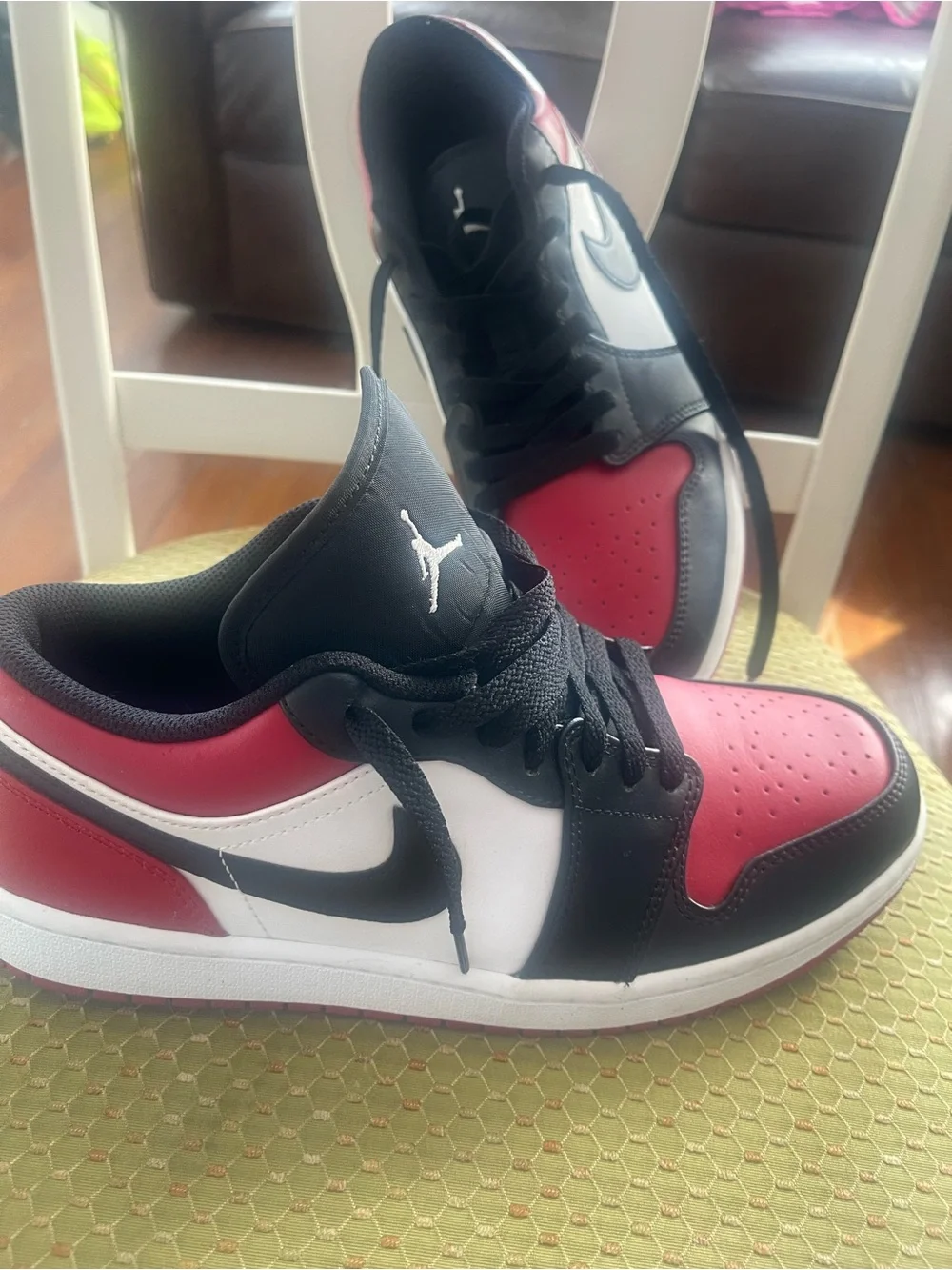 Nike Low-Top Sneakers - Black/Red/White